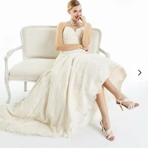 NINA Vitalia Sandals in Silver Wonderland